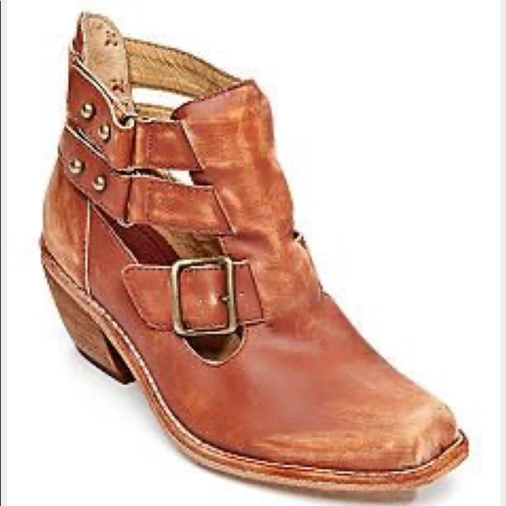 Latigo Boots